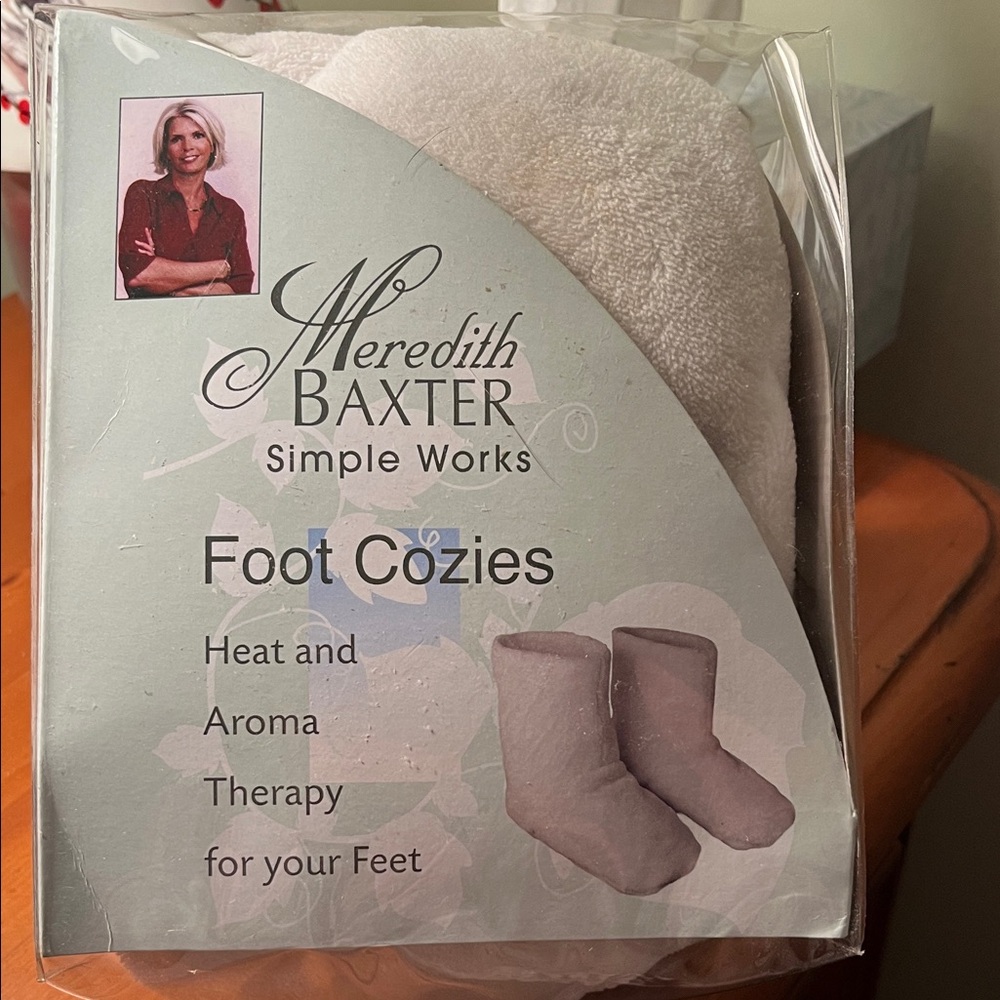 Simple Works Foot Cozies - Cream